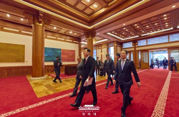 이재명 대통령, 청와대 첫 출근 기사 이미지