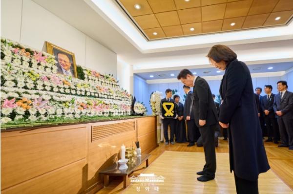 이재명 대통령과 김혜경 여사, 이해찬 전 총리 조문 기사 이미지