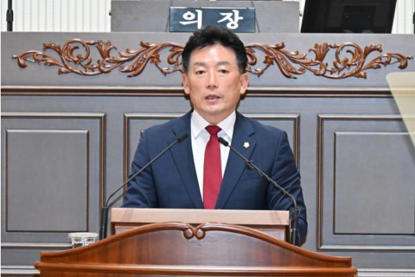 정용학 진주시의원, ‘인공지능기반행정 구현 조례안’ 상임위 통과 기사 이미지