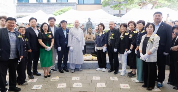 추미애 “우리 목표는 연대. 국제적 시민 연대를 통해 계속 외쳐야” 기사 이미지